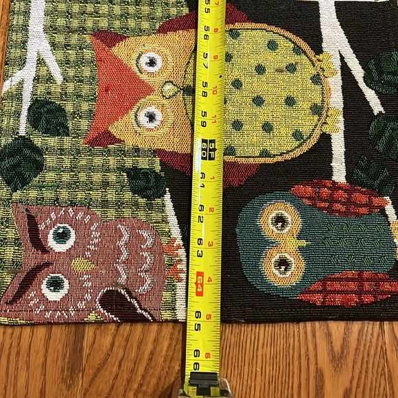 Owl tapestry table runner with 5 different owls sitting on a tree branch - Picture 4 of 13